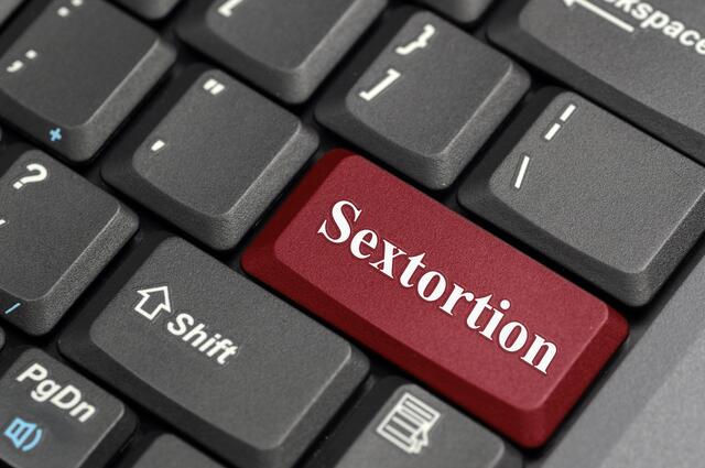 "Sextortion"-Fälle sind im Jahr 2021 auch im Bezirk Braunau angestiegen. | Foto: payphoto/yaymicro/panthermedia