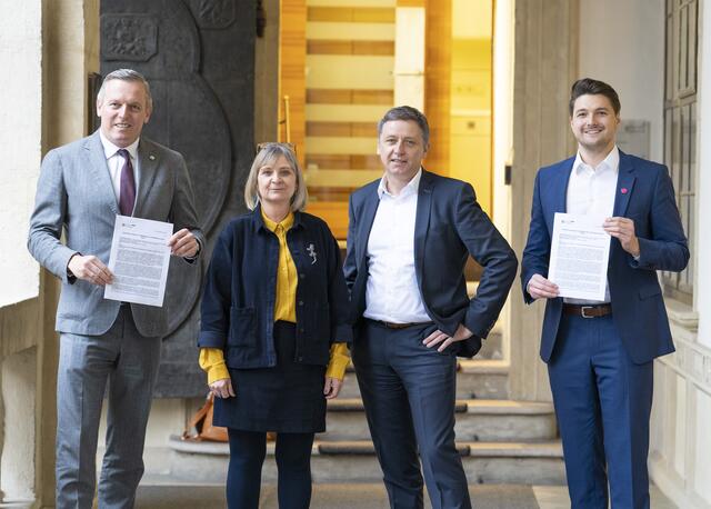 Bringen die Anfragen ein: Mario Kunasek, Claudia Klimt-Weithaler, Lambert Schönleitner und Nikolaus Swatek | Foto: FPÖ Steiermark/Krenn