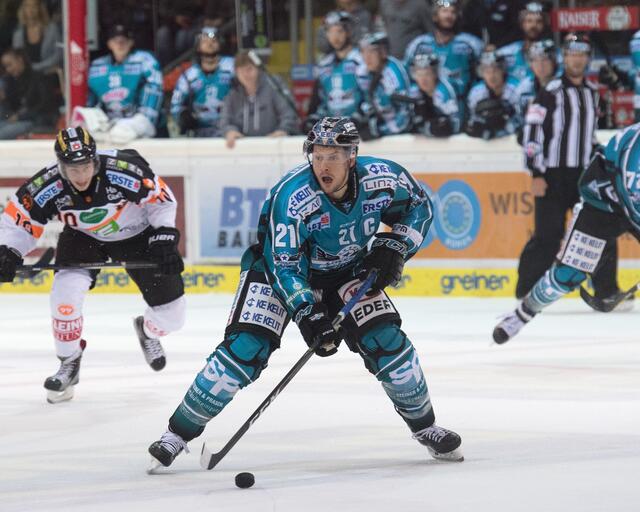 2018 beendet Kapitän Philipp Lukas seine aktive Karrier bei den Black Wings. Nun soll das Linzer Eishockey-Urgestein als Headcoach für neue Höhenflüge sorgen. | Foto: Foto: Eisenbauer/BWL