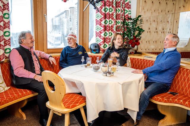 Manfred Fahrner, Ferdl Nöbl, Lorraine Huber undKarl Schranz (v.l.). | Foto: ORF/Epo Film/Nela Pichl