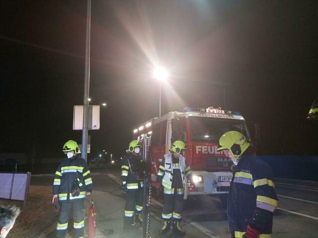Zahlreiche Beschädigungen fand die FF Tillmitsch am Mittwoch bei einem Verkehrsunfall vor. | Foto: FF Tillmitsch