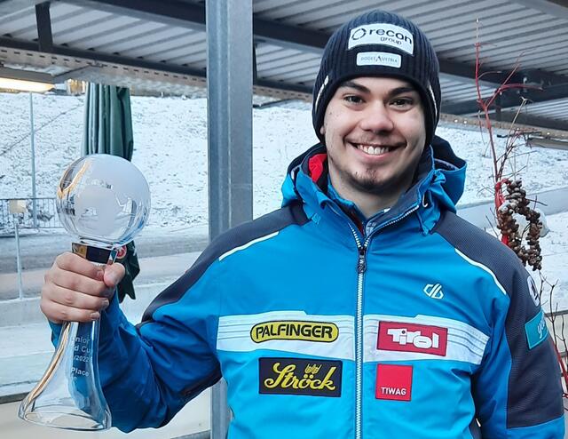 Noah Kallan sicherte sich in Bludenz den zweiten Platz des Junioren Weltcups der Kunstbahnrodler. | Foto: Kallan