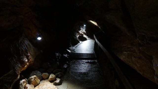 Der vordere Teil der Höhle ist eine Schauhöhle, die für Besucher zugänglich ist. | Foto: Regionaut Michael Paulitsch