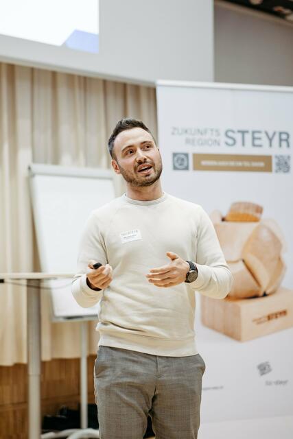 Marco Brandstetter (HR Specialist, StreamTV) über die neuen Herausforderungen als Recruiter. | Foto: StreamTV Media I Nina Danninger