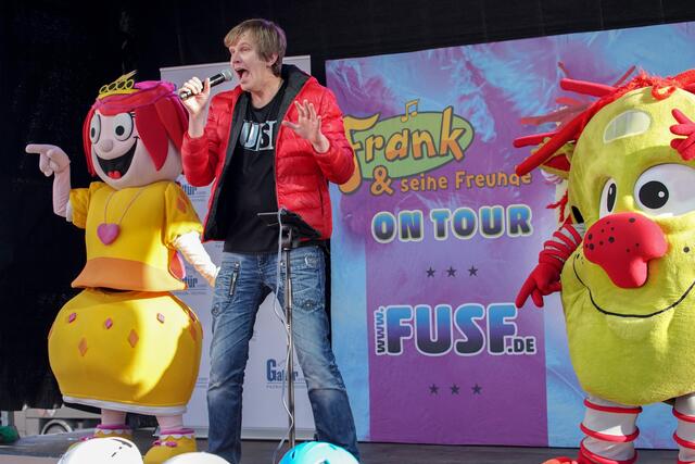 Frank Acker unterhält mit der Prinzessin Mikidoo und dem Zappeltier das Publikum. | Foto: © TVB Paznaun-Ischgl