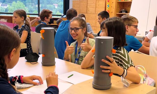 Um die 120 Kinder und Jugendliche nehmen das Programm alljährlich mit Begeisterung an. Die Kurse richten sich an Kinder im Alter zwischen fünf und 14 Jahren. 


 | Foto: Kinderuni OÖ