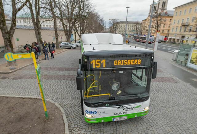 Start der Linie 151 (Gaisbergbus) am Mirabellplatz. Am 19. Februar wird der Takt verdichtet.  | Foto: Stadt Salzburg/Alexander Killer 