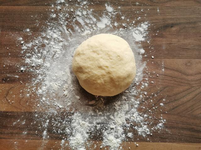 Den Teig rasten lassen. | Foto: Katrin Ebetshuber