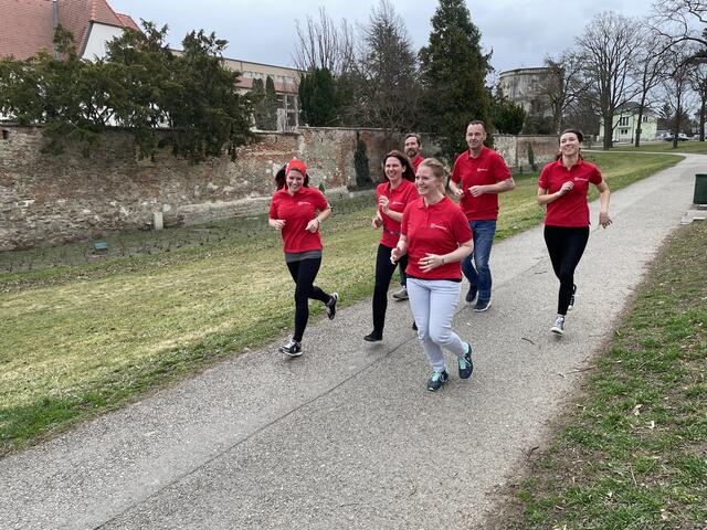 Alex, Angelika, Franuiska, Michael, Joachim und Sonja haben schon mit dem Training gestartet.  | Foto: Viktoria Edlinger