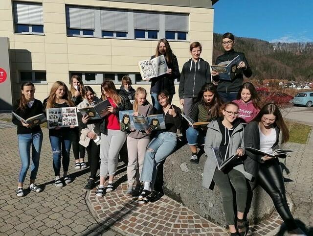 Die 2. Klasse der Höheren Lehranstalt für Wirtschaftliche Berufe in Weyer. | Foto: Brunnthaler