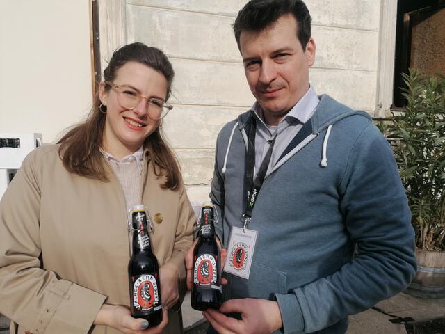 Anna Gruber ( Graphikdesignerin) Roland Pöttschacher ( Biererfinder)
