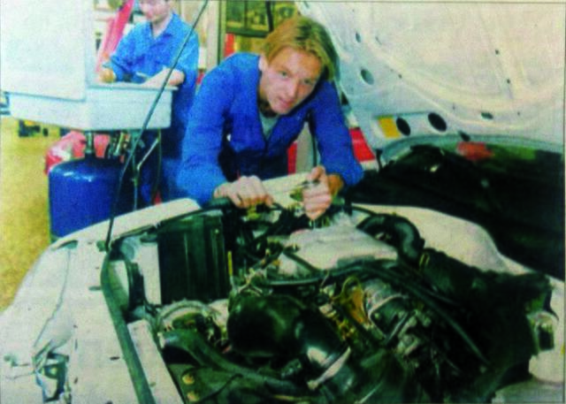 Kennt das Leben eines Lehrlings: Mario Kunasek hat die Ausbildung zum KFZ-Mechaniker abgeschlossen. | Foto: FPÖ Steiermark
