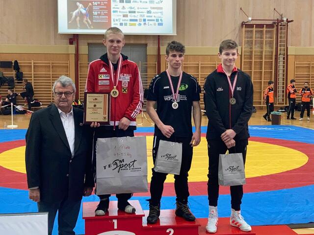 Vizemeister David Kropf (2. v. rechts) freute sich über seinen Erfolg. | Foto: KSV Söding