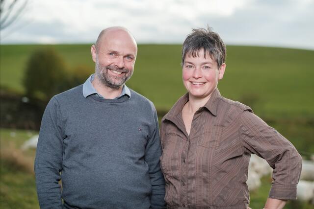 Jeanette und Stefan Mayrhofer, Gründer des Speiskastls und überzeugte Ökolandwirte.  | Foto: Speiskastl