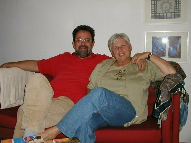 Heidemarie Lex-Nalis mit ihrem Gatten. Die verstorbene Simmeringer Elementar-Pädagogin erhielt auch die Otto Glöckel Medaille. | Foto: Johannes-Maria Lex