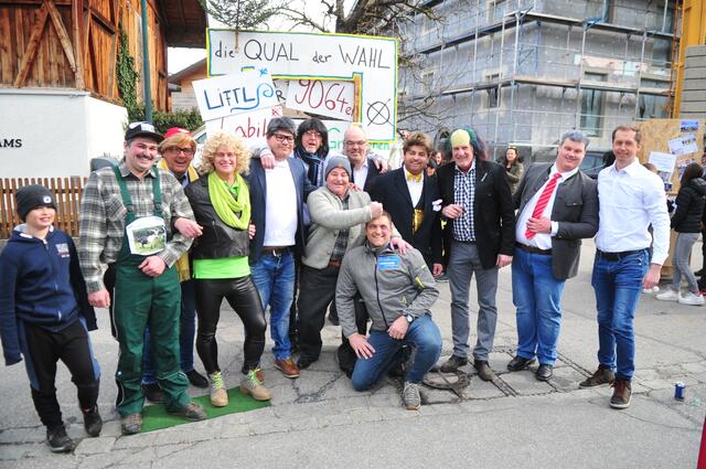 Die Qual der Wahl – Aufschluss für Unschlüssige gibt es spektakuläre Wahldiskussion. | Foto: Hassl