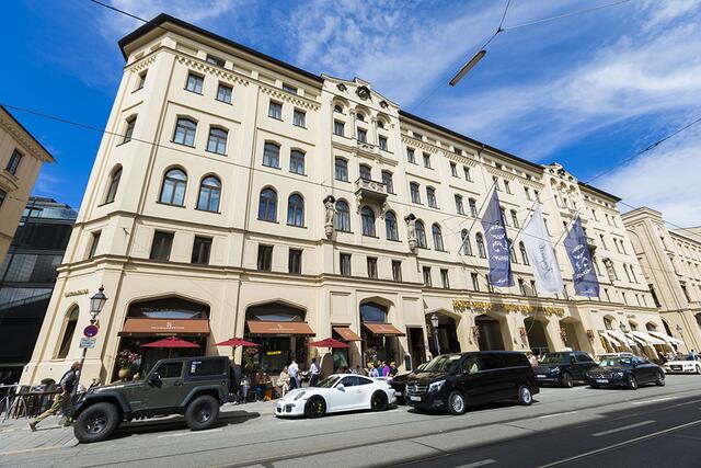 Das 5-Sterne-Hotel "Vier Jahreszeiten - Kempinski" in München ist ein Stammkunde. | Foto: Traussnigg