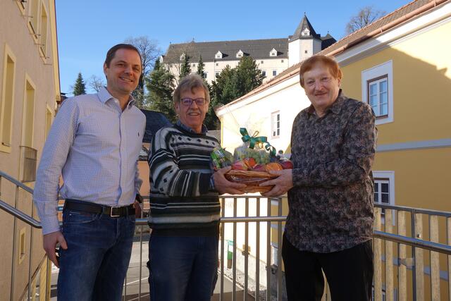 Am Foto v. li. Bürgermeister Rainer Barth, Bauhofleiter Johann Raffezeder, Franz Schmalwieser | Foto: Stadtamt Grein