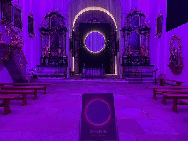Eintauchen in "hoffnungsvolles" Licht – das wird in der Florianikirche möglich. | Foto: RegionalMedien