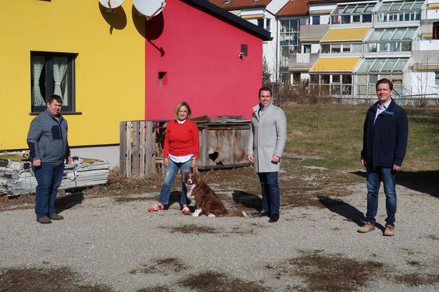 Arthur Rasch (Bürgermeister), Elif Kaya, Peter Forthuber (GEDESAG), Michael Wiener (GEDESAG) | Foto: Gde. Hofstetten-Grünau