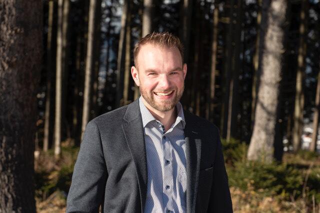 Markus Peer freut sich auf die Stichwahl gegen Hubert Kirchmair. | Foto: ZVG