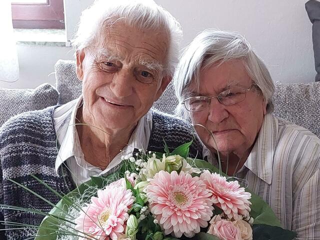 Johann und Josefine Jandl feierten die "eiserne" Hochzeit, ihr 65-jähriges Hochzeitsjubiläum. | Foto: Wutte