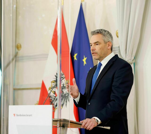 Österreich steht der ukrainischen Bevölkerung zur Seite. Das betonte Kanzler Karl Nehammer. | Foto: Dragan Tatic/BKA