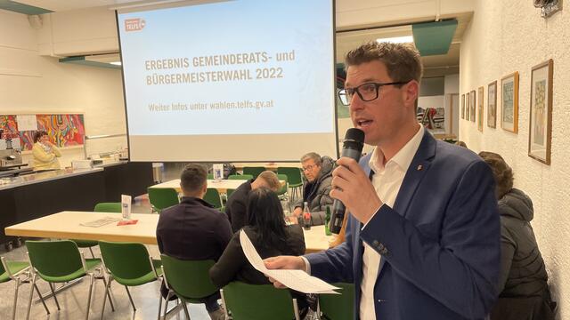 Christian Härting bleibt Bürgermeister. Die NEOS schaffen auf Anhieb vier Mandate.