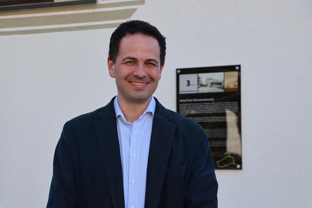 Auch in Ried im Oberinntal gibt es einen neuen Bürgermeister: Daniel Patscheider (im Bild) konnte sich gegen Amtsinhaber Elmar Handle durchsetzen. | Foto: Siegele