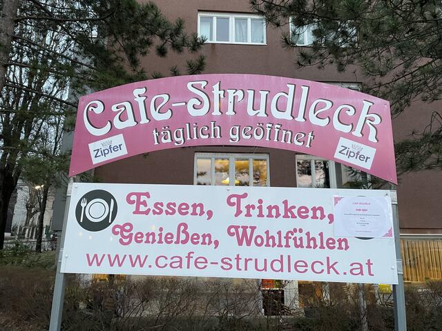 Das "Strudeleck" hat auch einen Gastgarten direkt vor dem Lokal. | Foto: Kautzky