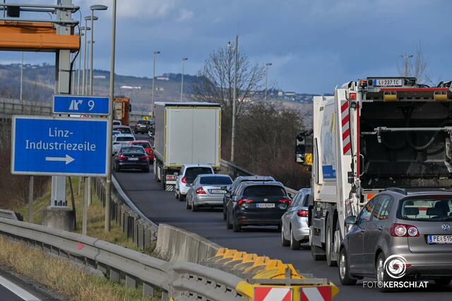 Dank smarter Verkehrstechnik winkt den staugeplagten Linzern künftig öfters die Grüne Welle. | Foto: Fotokerschi.at/Kerschbaummayr