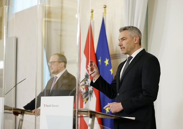 Außenminister Schallenberg und Bundeskanzler Nehammer | Foto: BKA