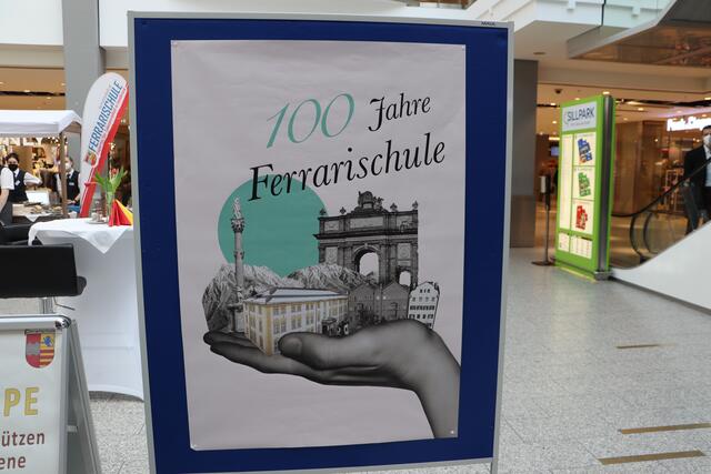 Die Ferrarischule feiert den 100. Geburtstag. 1972 wurde die Schule fertiggestellt. | Foto: Anna Wieser