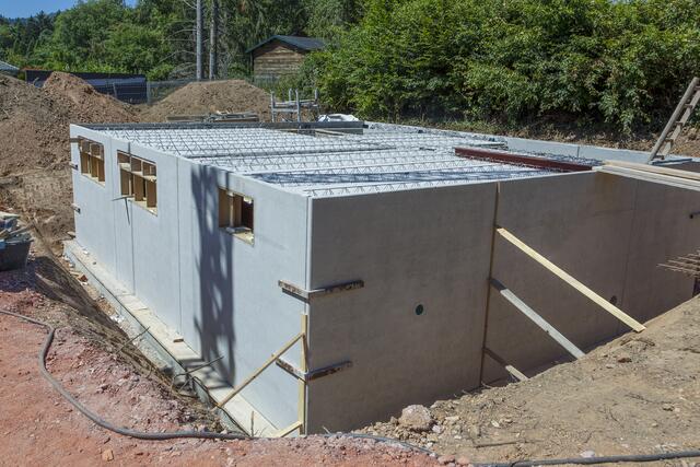 Ob man mit oder ohne Keller sein Haus baut, sollte gut durchdacht und am besten mit einem Baumeister besprochen werden. | Foto: PantherMedia / Hackman