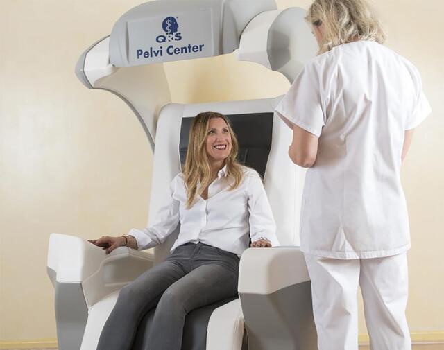 Während einer 15 bis 20-minütigen Therapiesitzung auf dem QRS Pelvicenter wird die Beckenbodenmuskulatur bis zu mehrere tausend Mal kontrahiert. Das Training ist unvergleichlich stärker und effizienter, als es mit einem klassischen Beckenbodentraining erreicht werden kann. | Foto: Pelvicenter