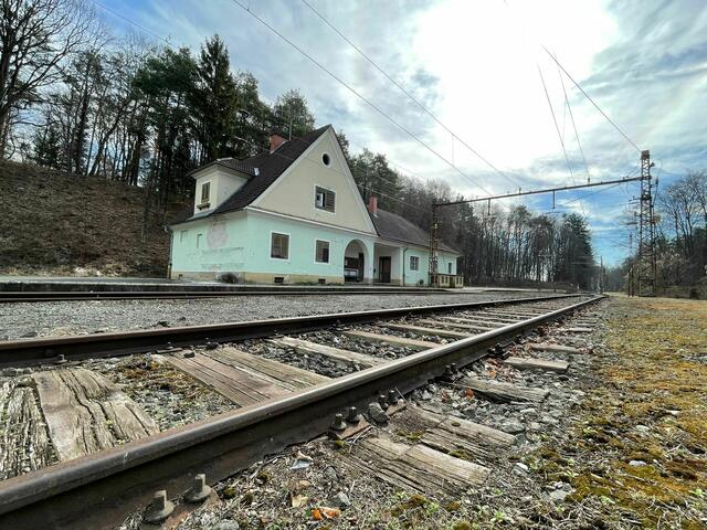 Die Landjugend Gnas will den Bahnhof Gnas als Vereinslokal nutzen. | Foto: RegionalMedien