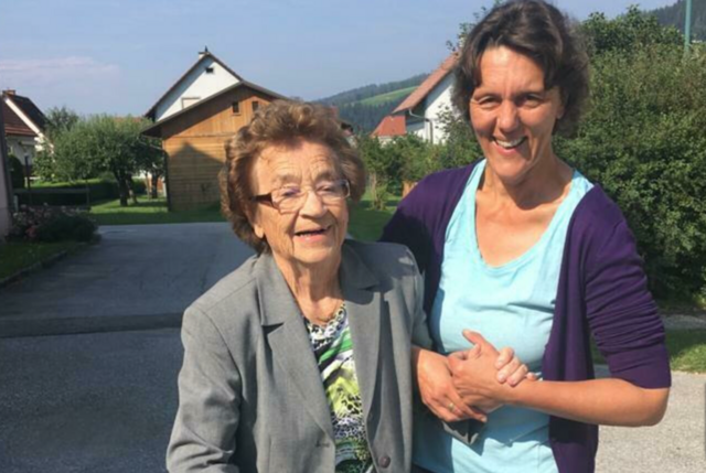 Elisabeth Pfeifer (r.) und ihre Mitarbeiterinnen haben in der Tagesstätte Mürztal alle Hände voll zu tun.  | Foto: Pfeifer