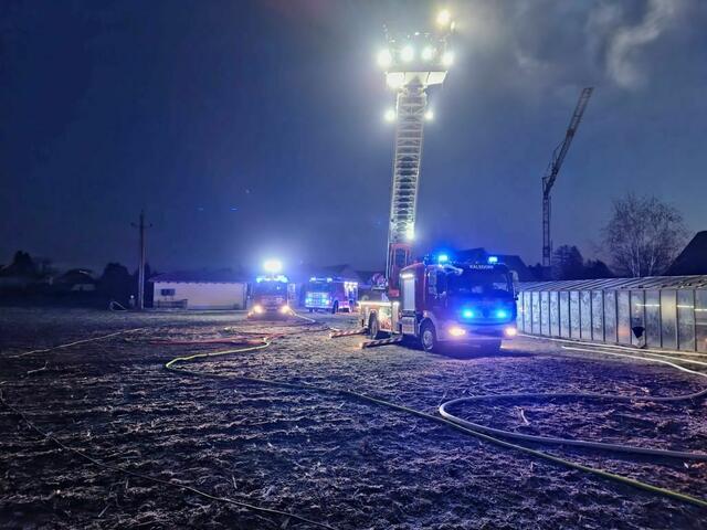 Die Zufahrt erfolgte auch über den gefrorenen Boden auf der Rückseite. | Foto: FF Kalsdorf