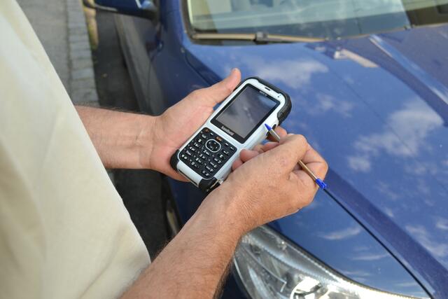 Die Parksheriffs zeigen sich bei Autos von geflüchteten Menschen aus der Ukraine kulant. | Foto: Werfring