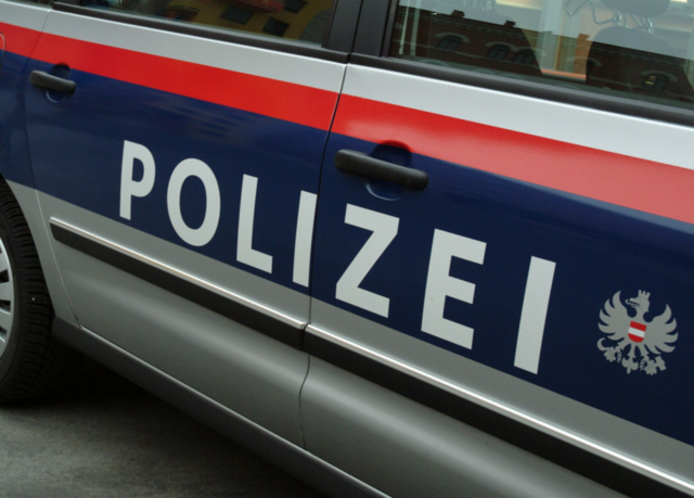 Das Stadtpolizeikommando Döbling möchte die Grätzelbewohner aufklären und mit ihnen in Dialog treten. | Foto: Polizei Auto BMI/Weissheimer