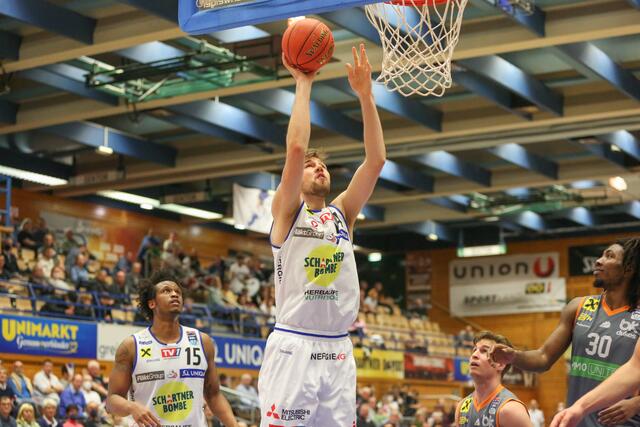 Match der Basket Swans Gmunden gegen die Klosterneuburg Dukes. | Foto: Kienesberger