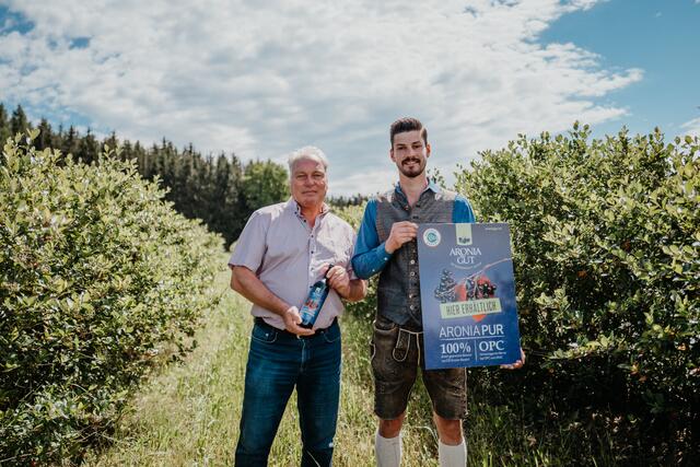 Gottfried und Stefan Strasser aus Schiedlberg. | Foto: AroniaGut