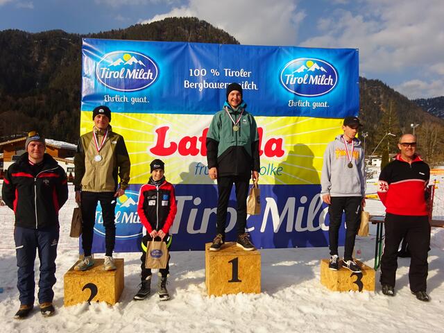 Siegerehrung S15: Matti Pinter (2./WSV St.Jakob), Sebastian Luchner (4./LLC Angerberg), Simon Grasberger (1./KSC) Luis Nothegger (3./SC Seefeld)