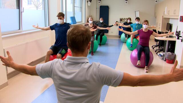 Durch gezielten Muskelaufbau und Mobilität können Patienten ihre Leistungsfähigkeit wieder erhöhen.