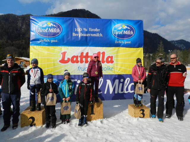 Siegespodest K9: Ava Simon (2./NT Absam), Lea Abfalter (1./SC St.Ulrich/P.), Katharina Strasser (3./SV Erpfendorf)