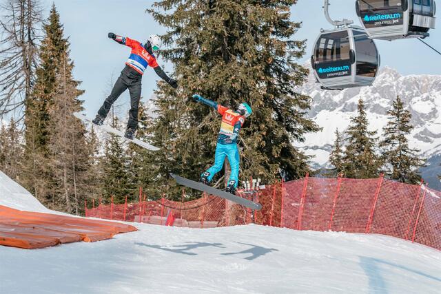 Am 12. und 13. März 2022 finden die Finalläufe der hochkarätig besetzten Skicross- und Snowboardcross-Weltcuprennen statt. | Foto: Reiteralm Bergbahnen/gerald.grünwald
