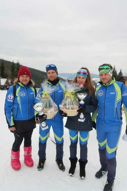 Landesmeister geehrt: Sonja Varga, die Sieger Marc und Alina Kerschbaumer, Bernd Varga | Foto: Varga
