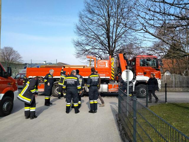 Die freiwilligen Helfer beim Lehenhof in Scheibbs | Foto: Freiwillige Feuerwehr Scheibbs