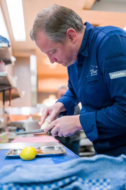 Andreas Döllerer, Döllerers Genießerrestaurant bei der Arbeit  | Foto: Marc Stickler