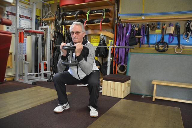 Regelmäßige Bewegung im Fitness-Center in Purgstall an der Erlauf: Mit seinen 81 Jahren ist Walter Mittendorfer immer noch top-fit. | Foto: Roland Mayr